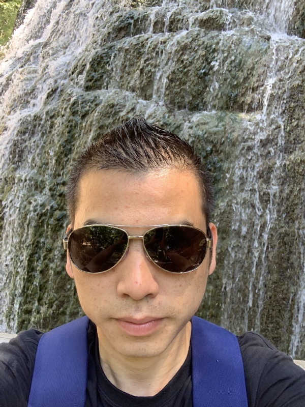 高兴的第二张照片--光泽相亲网