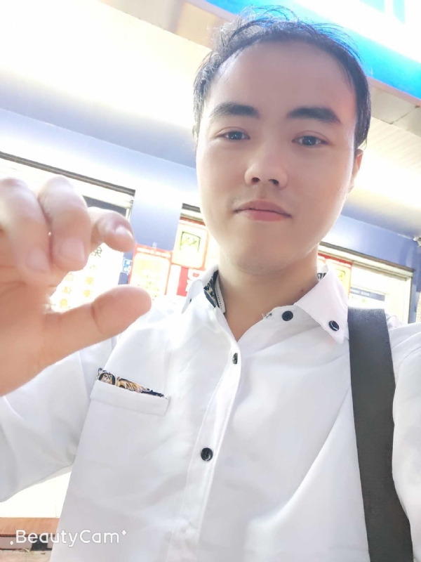 开心就好的第一张照片--光泽相亲网