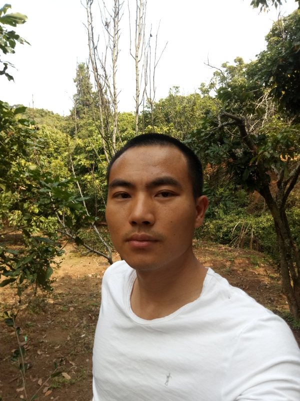 简单的第一张照片--光泽相亲网