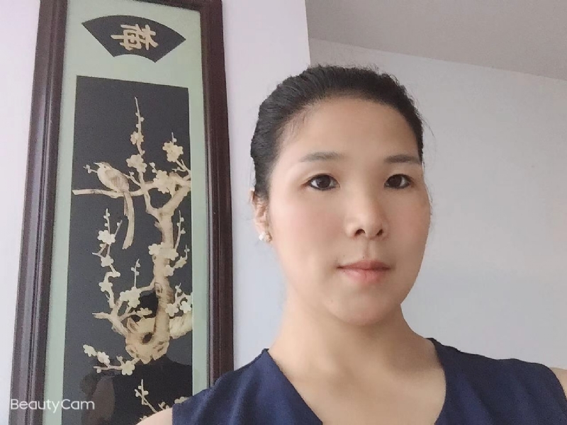 微笑的第一张照片--光泽相亲网