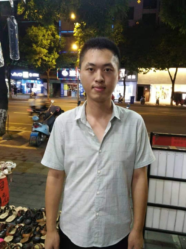 单身的雄鹰的第一张照片--光泽相亲网