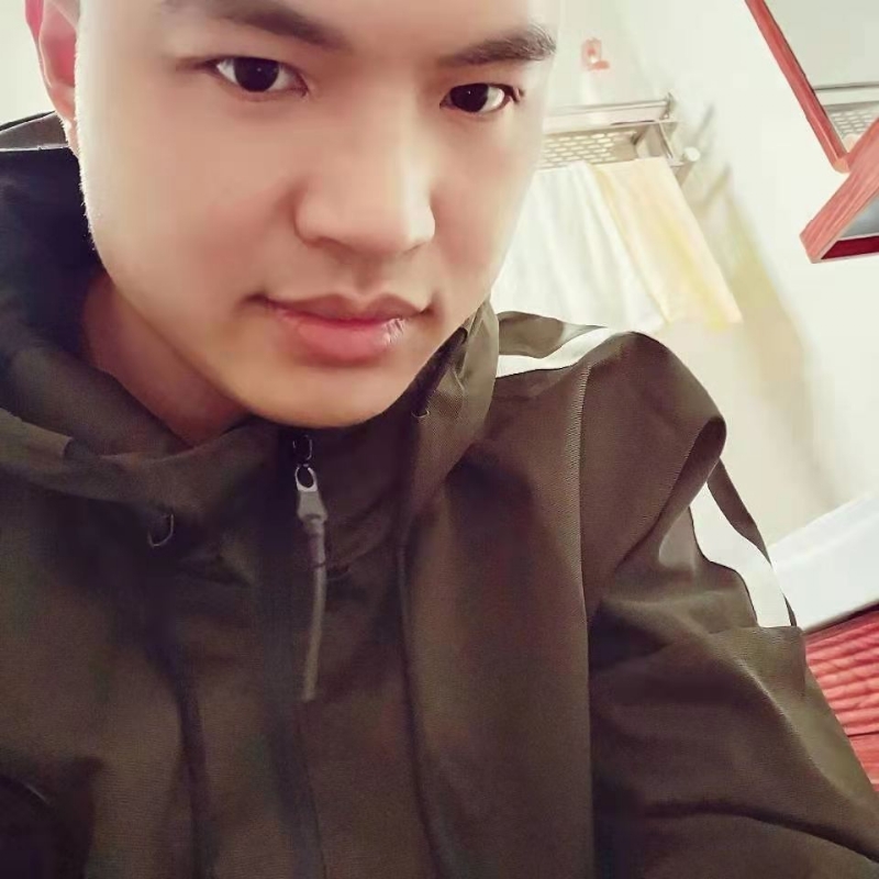 高大上的宅男的第一张照片--光泽相亲网