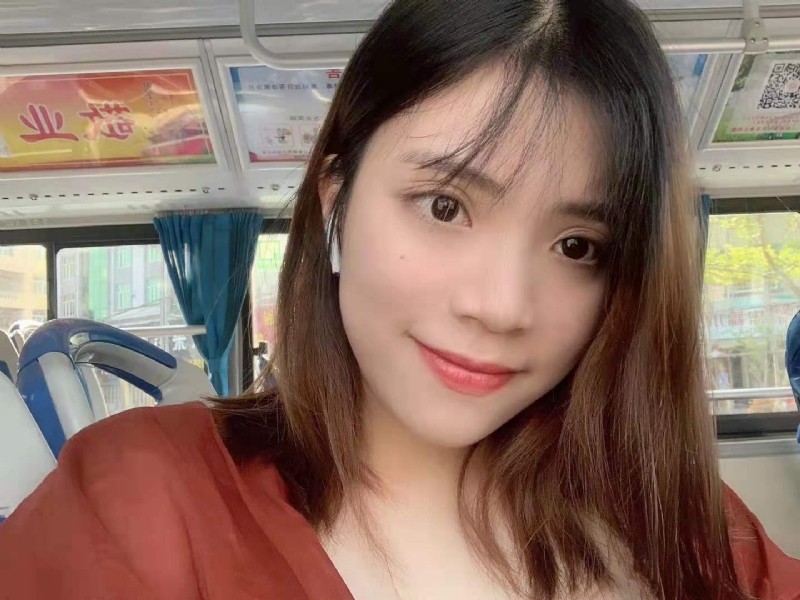 小眼睛的第一张照片--光泽相亲网