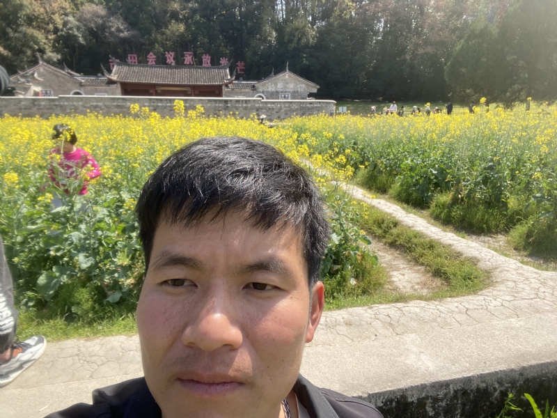 开心的第一张照片--光泽相亲网
