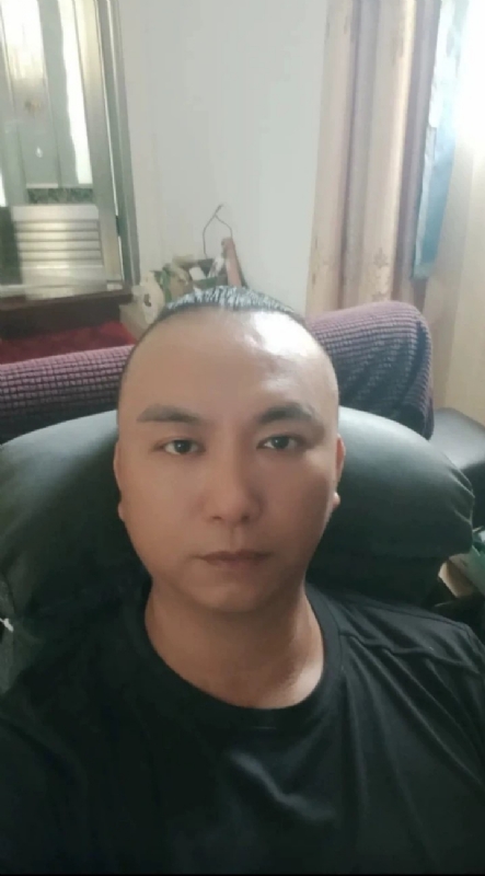 施逸森的第一张照片--光泽相亲网