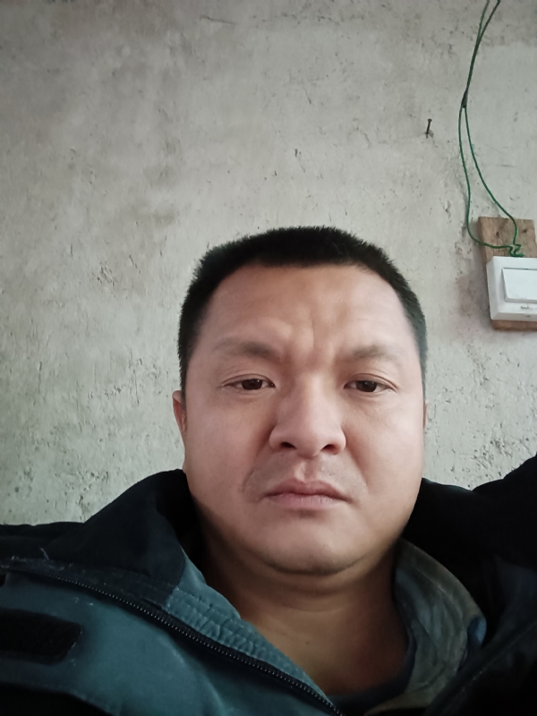 兰成龙的第二张照片--光泽相亲网