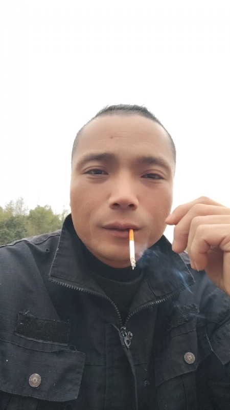 伯爵的第一张照片--光泽相亲网