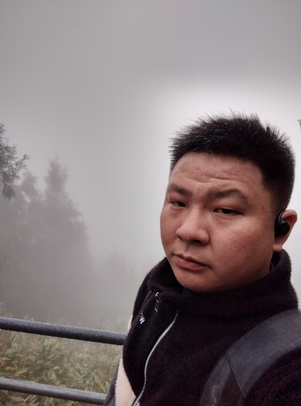 何何何的第一张照片--光泽相亲网