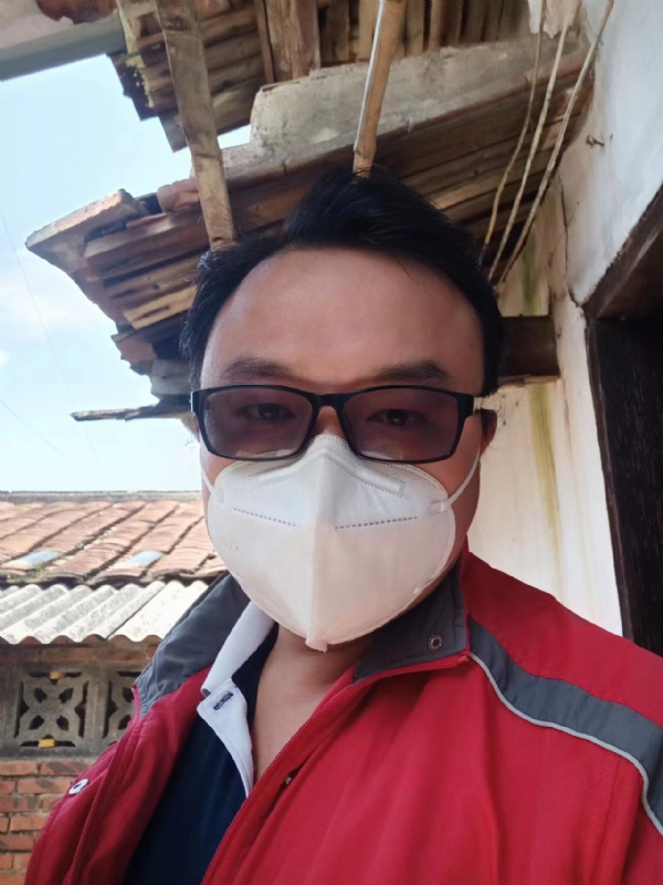 如影随形的第一张照片--光泽相亲网